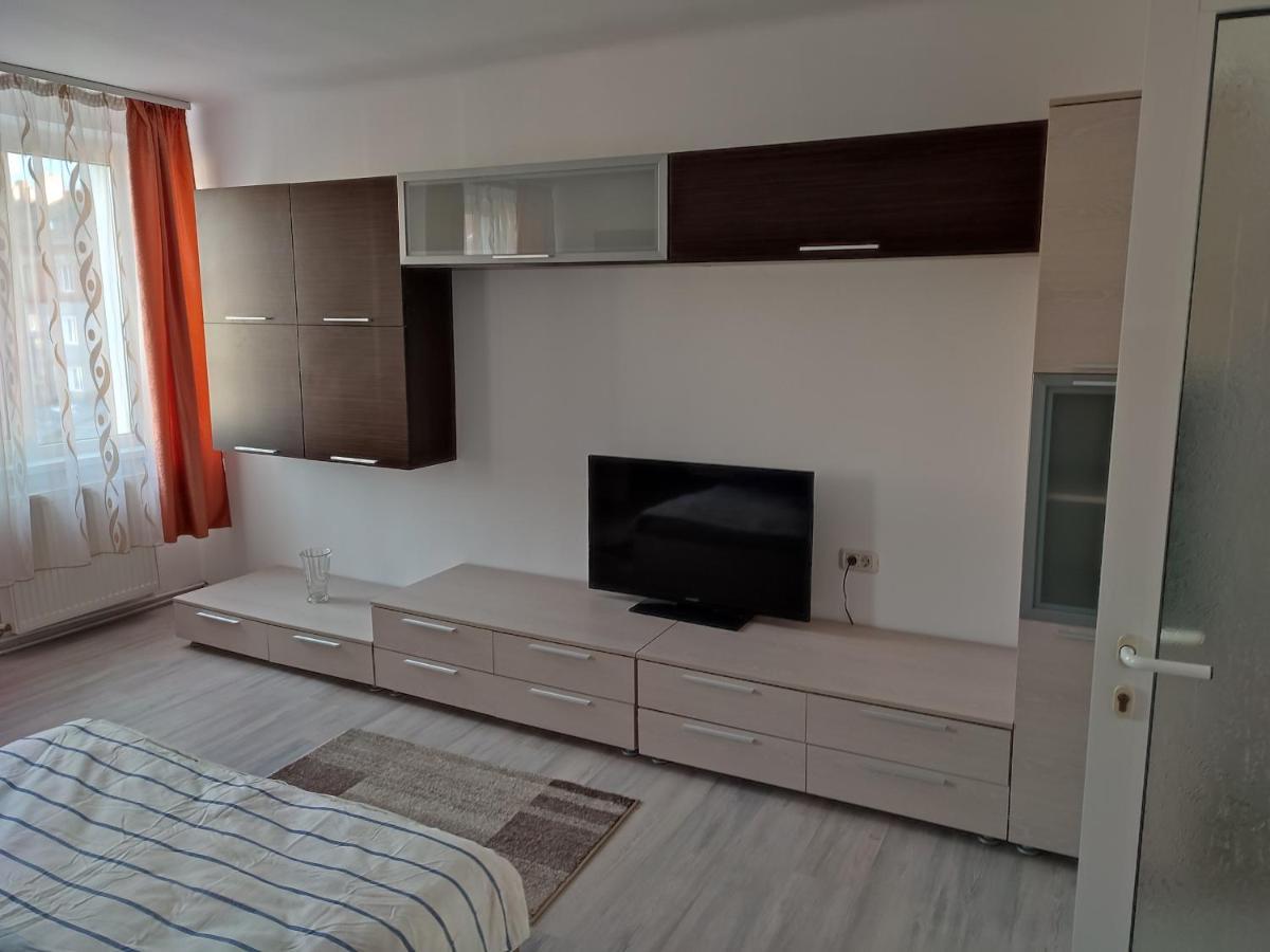 Lafru Appartement Zărneşti Buitenkant foto