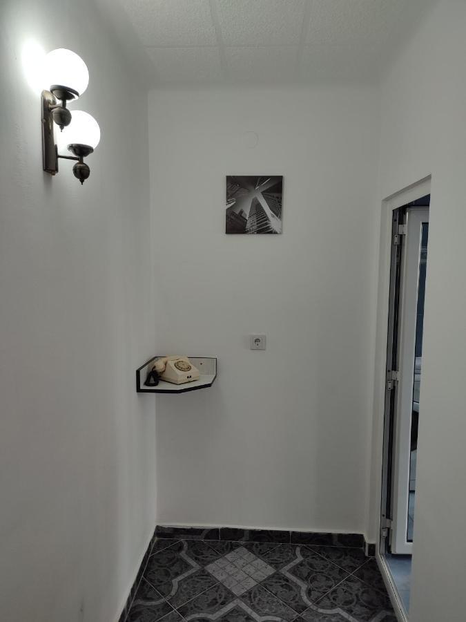 Lafru Appartement Zărneşti Buitenkant foto