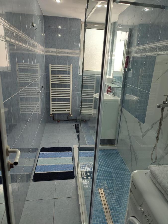 Lafru Appartement Zărneşti Buitenkant foto